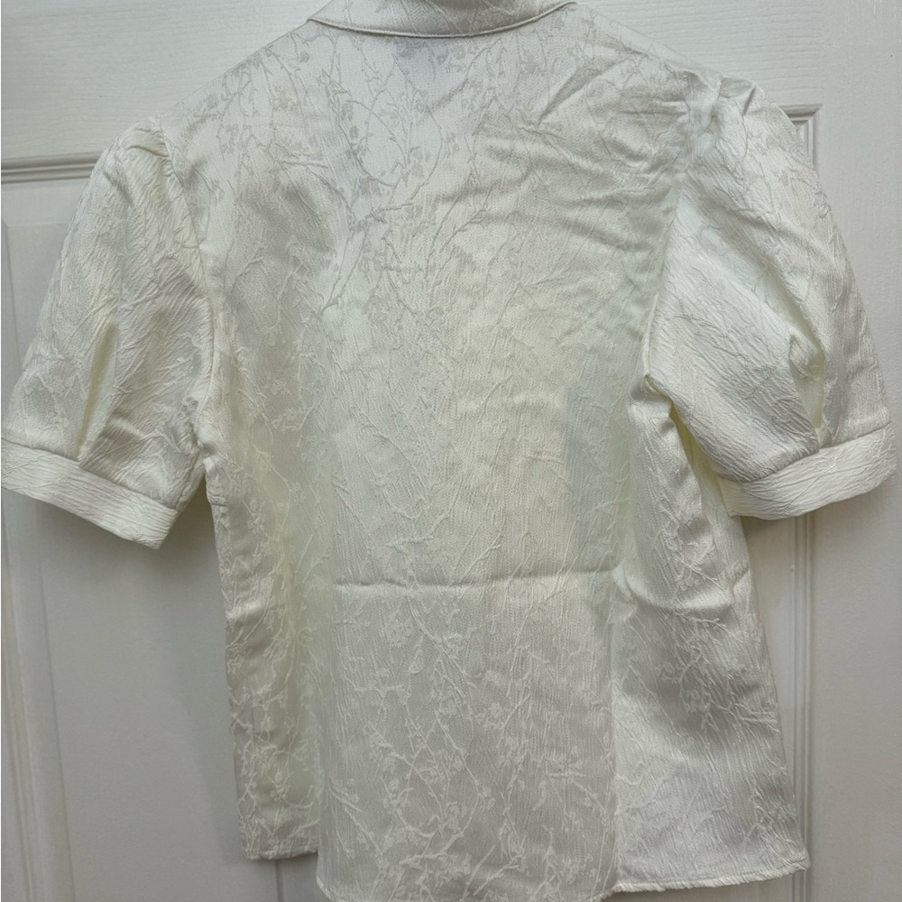 Elegant Women's Sweater Collection - Black, Cream, Pink - Picture 12 of 14
